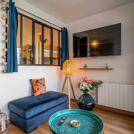 Les Pieds Dans L'eau, Plage Peirere Apartment